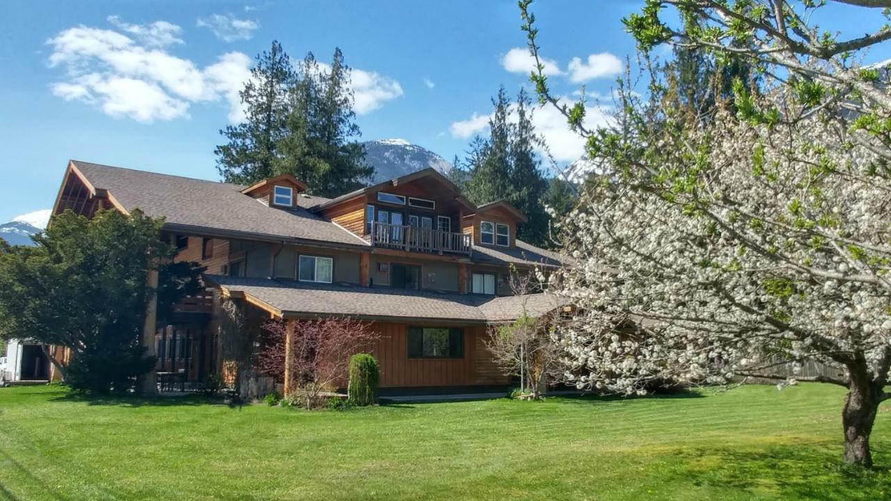 Bella Coola Mountain Lodge Hagensborg Εξωτερικό φωτογραφία